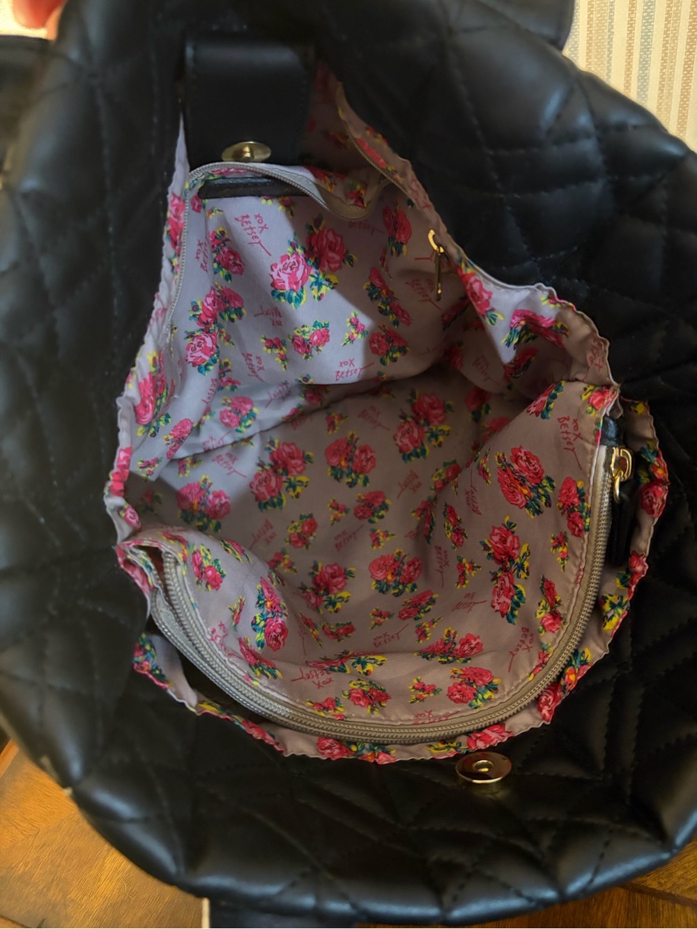 Betsey Johnson Black Quilted Chain Tote Bag - Picture 5 of 8
